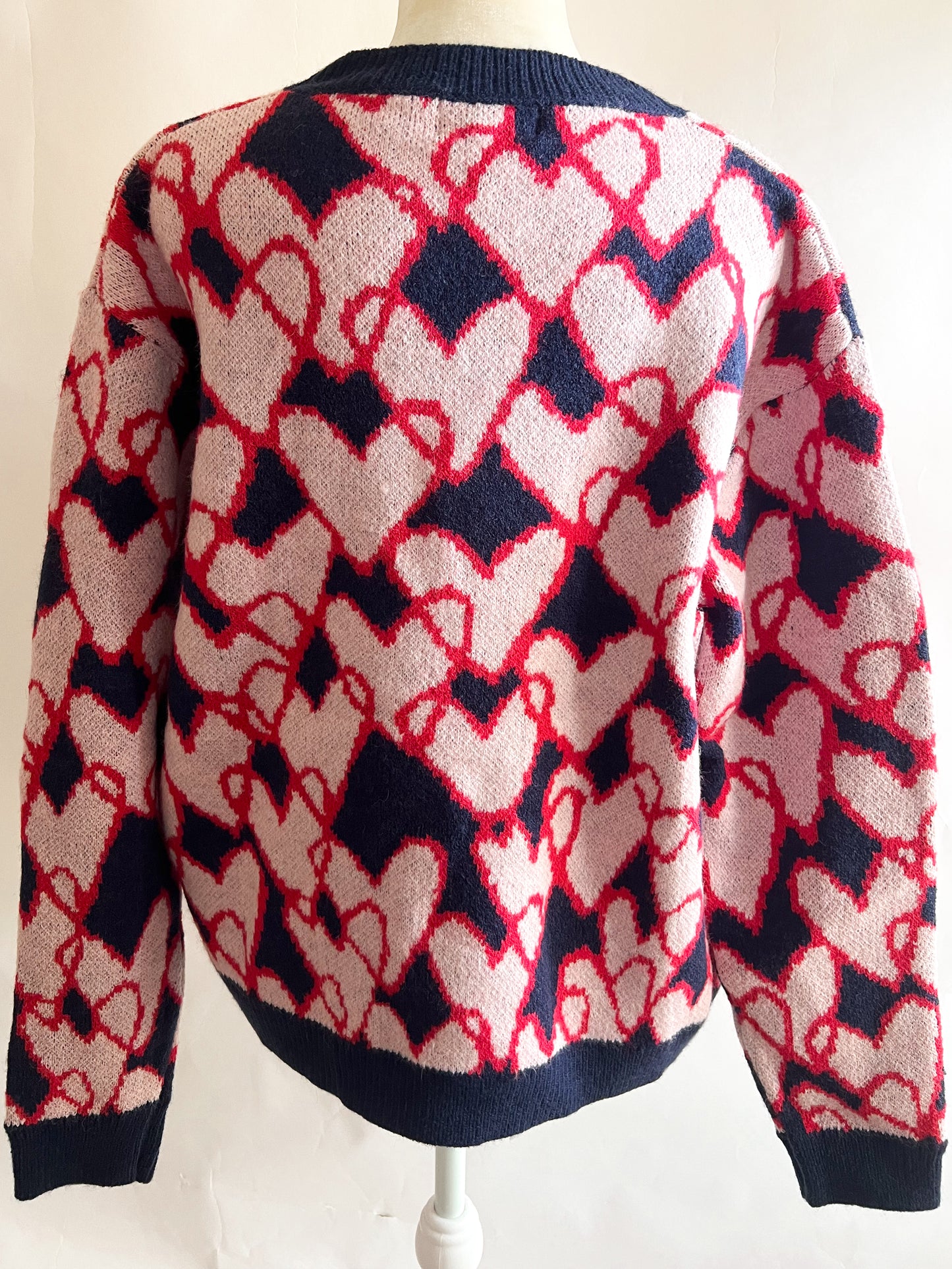 ENDLESS LOVE SWEATER