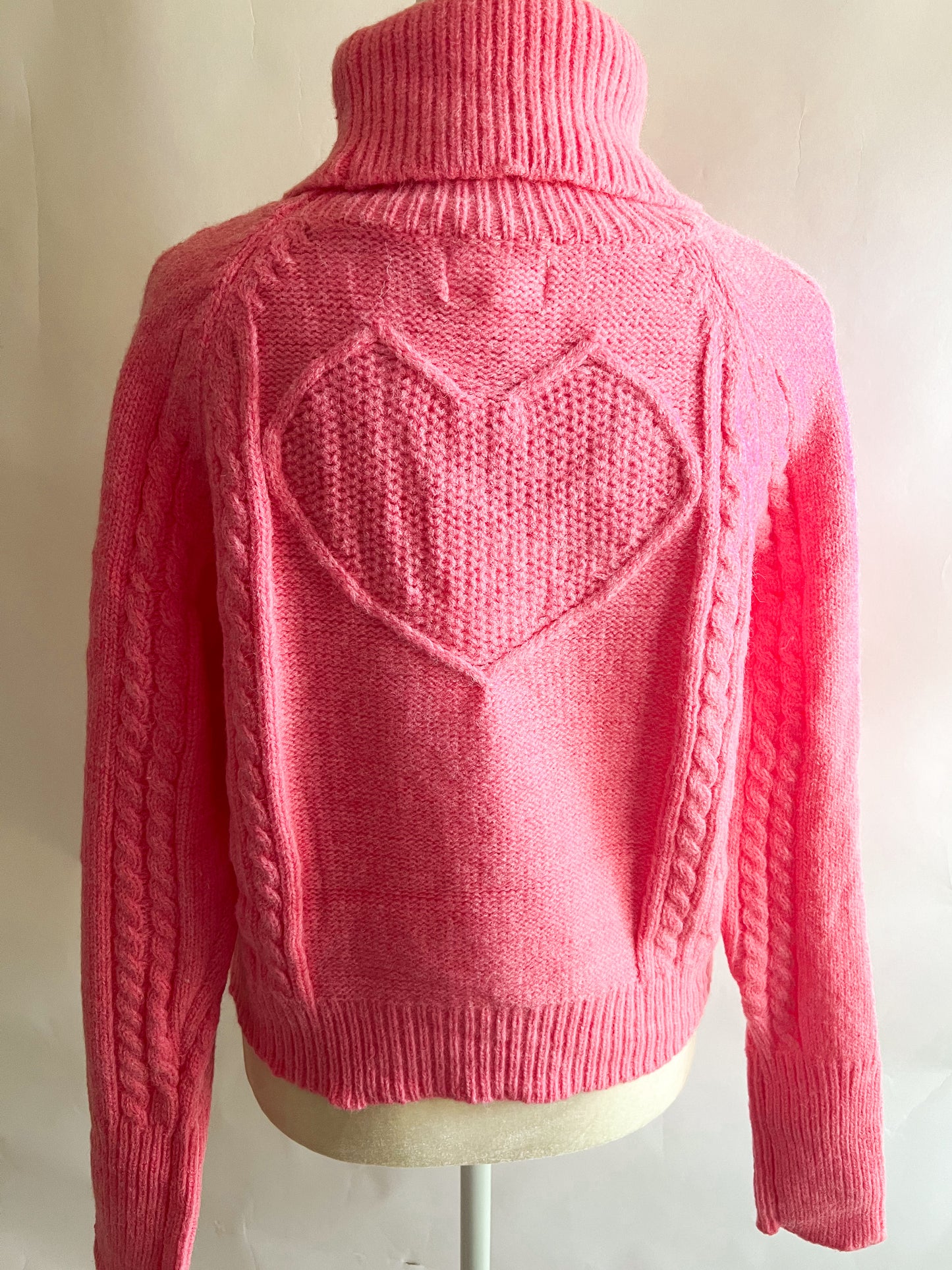 SWEETHEART SWEATER