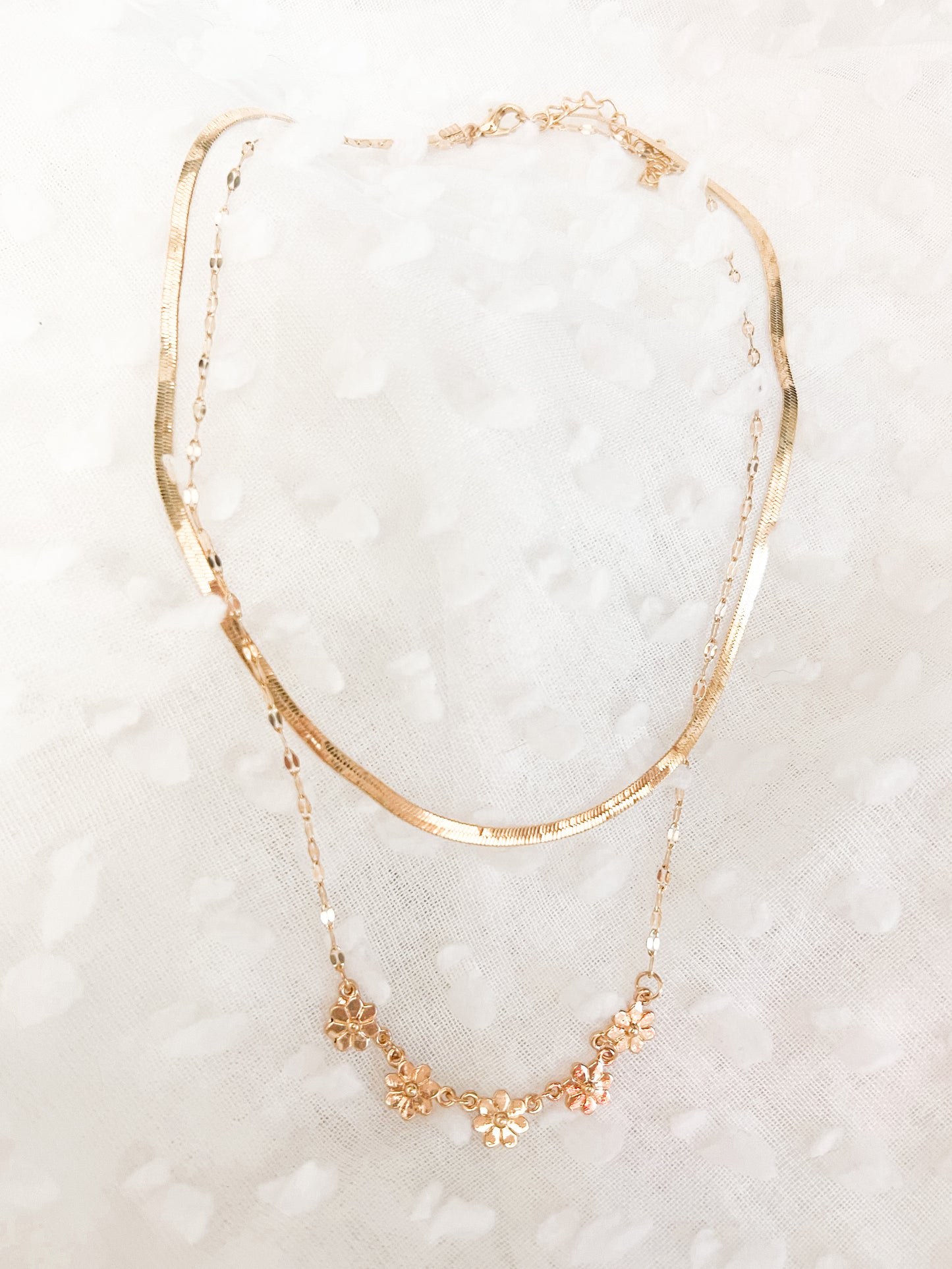 FLOWER GIRL NECKLACE