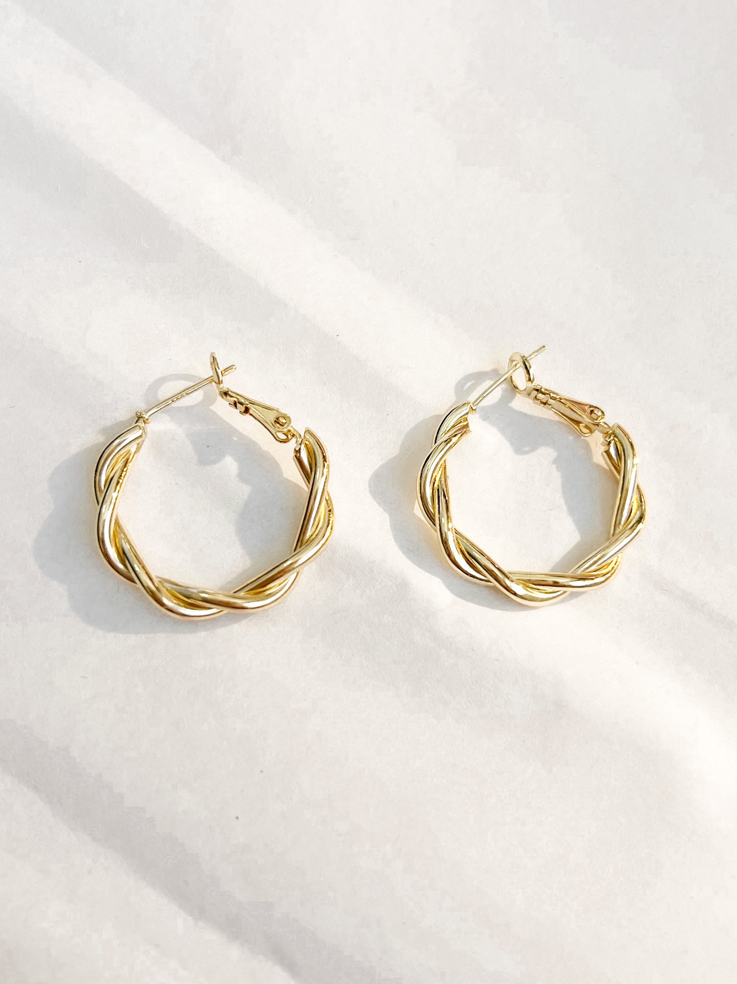 KOURTNEY HOOP EARRINGS