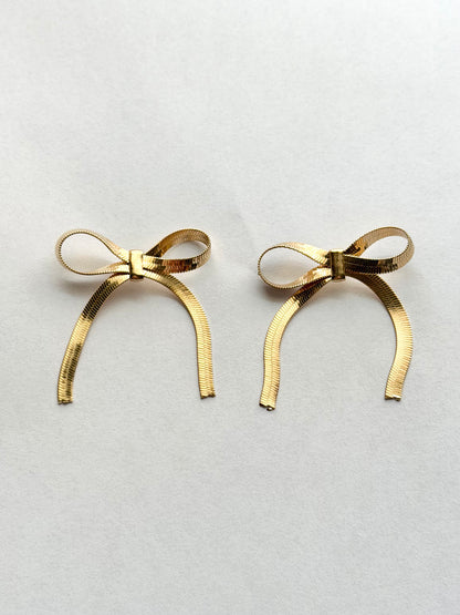 BOW EARRINGS