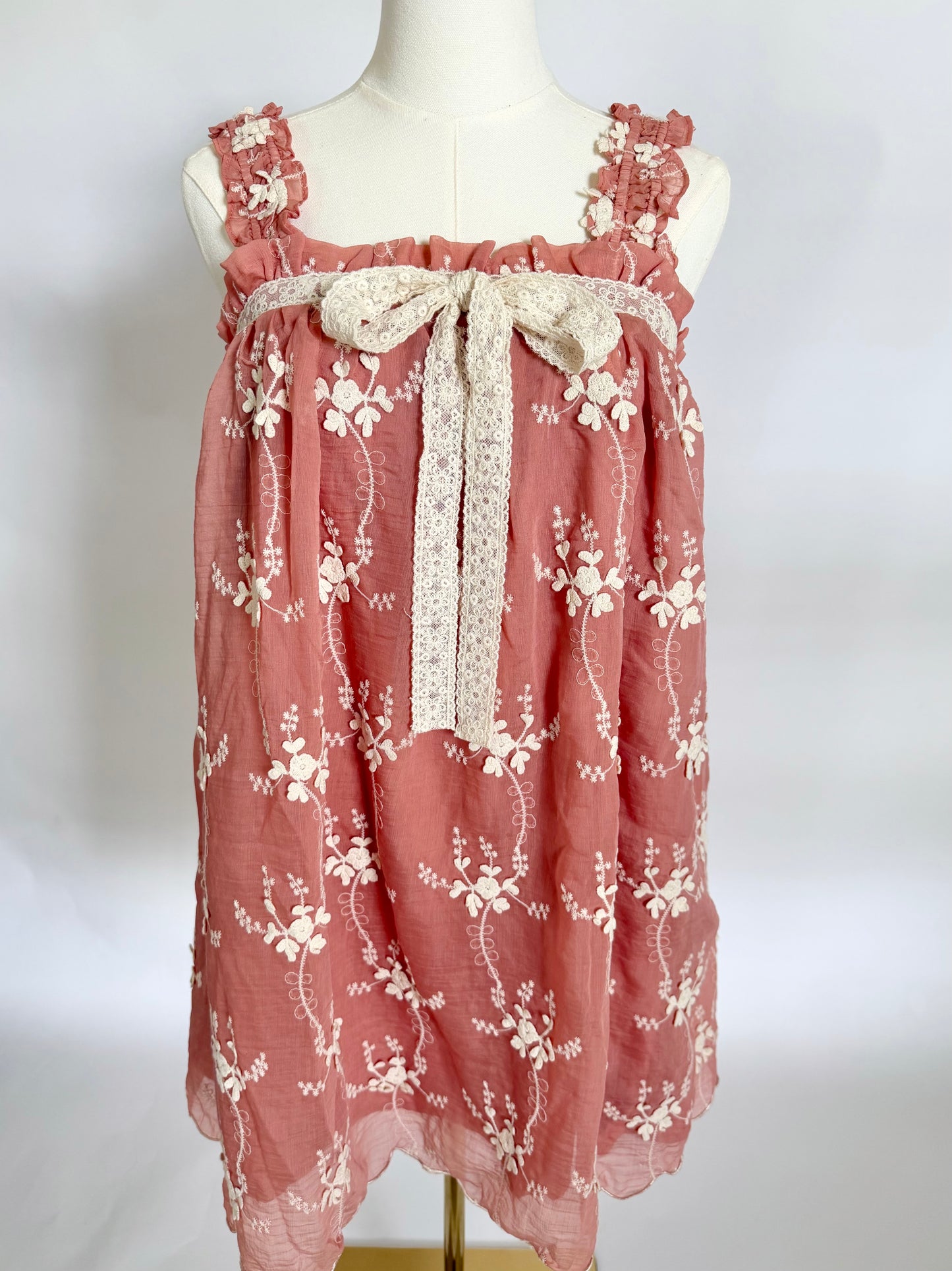 BLUSHING BOW DRESS